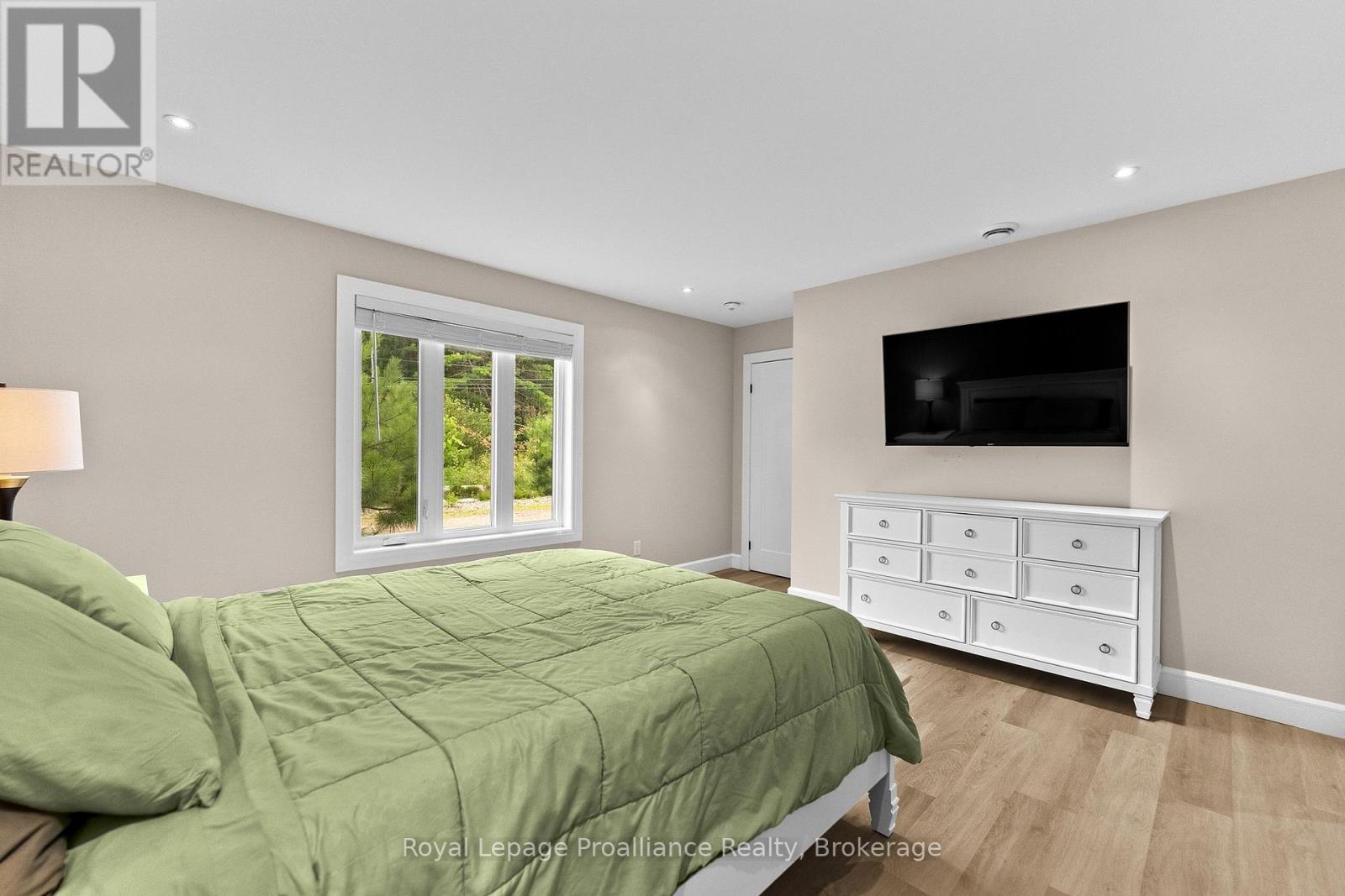 41948A COMBERMERE ROAD - 20