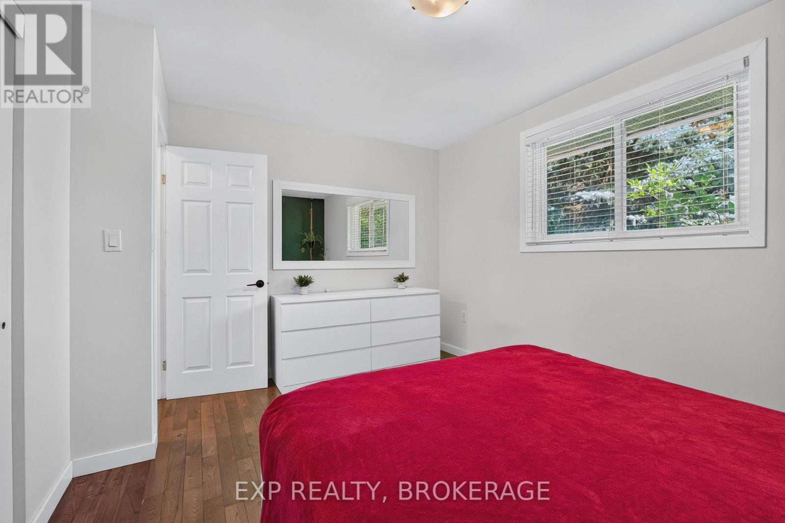 659 SUSSEX BOULEVARD - Image 15
