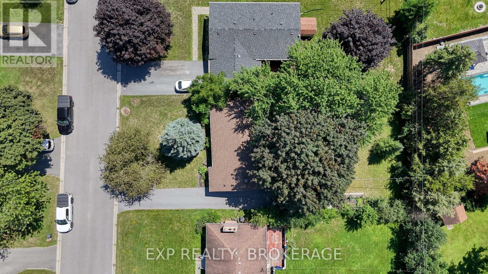 659 SUSSEX BOULEVARD - Image 32