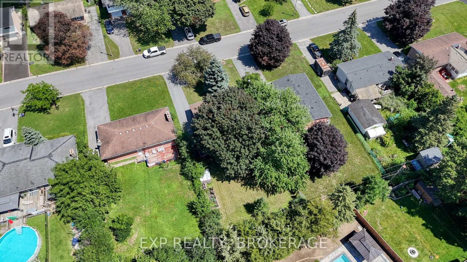 659 SUSSEX BOULEVARD - 33