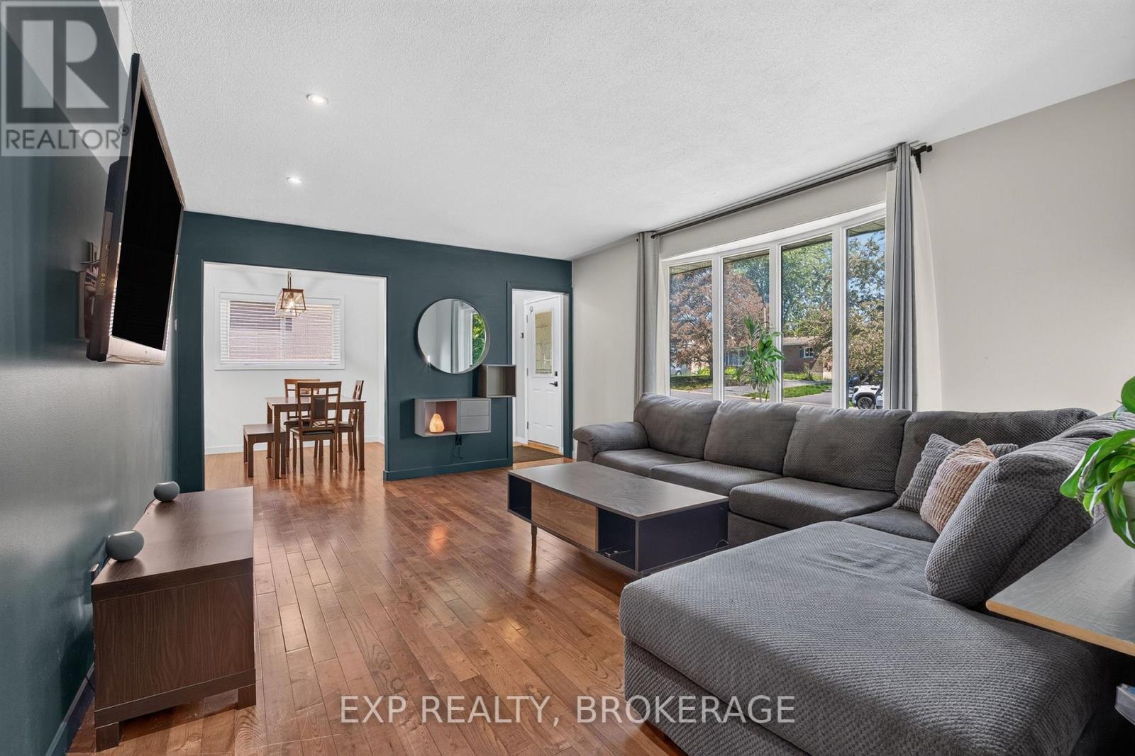 659 SUSSEX BOULEVARD - Image 8
