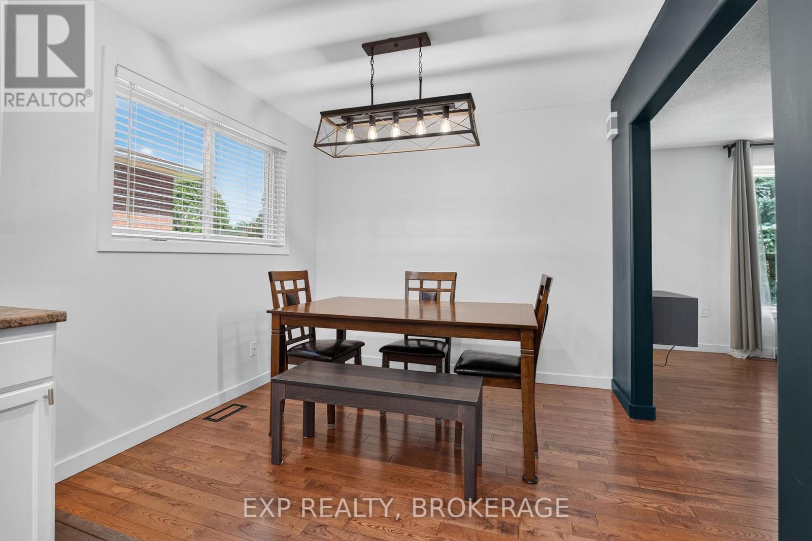659 SUSSEX BOULEVARD - Image 9