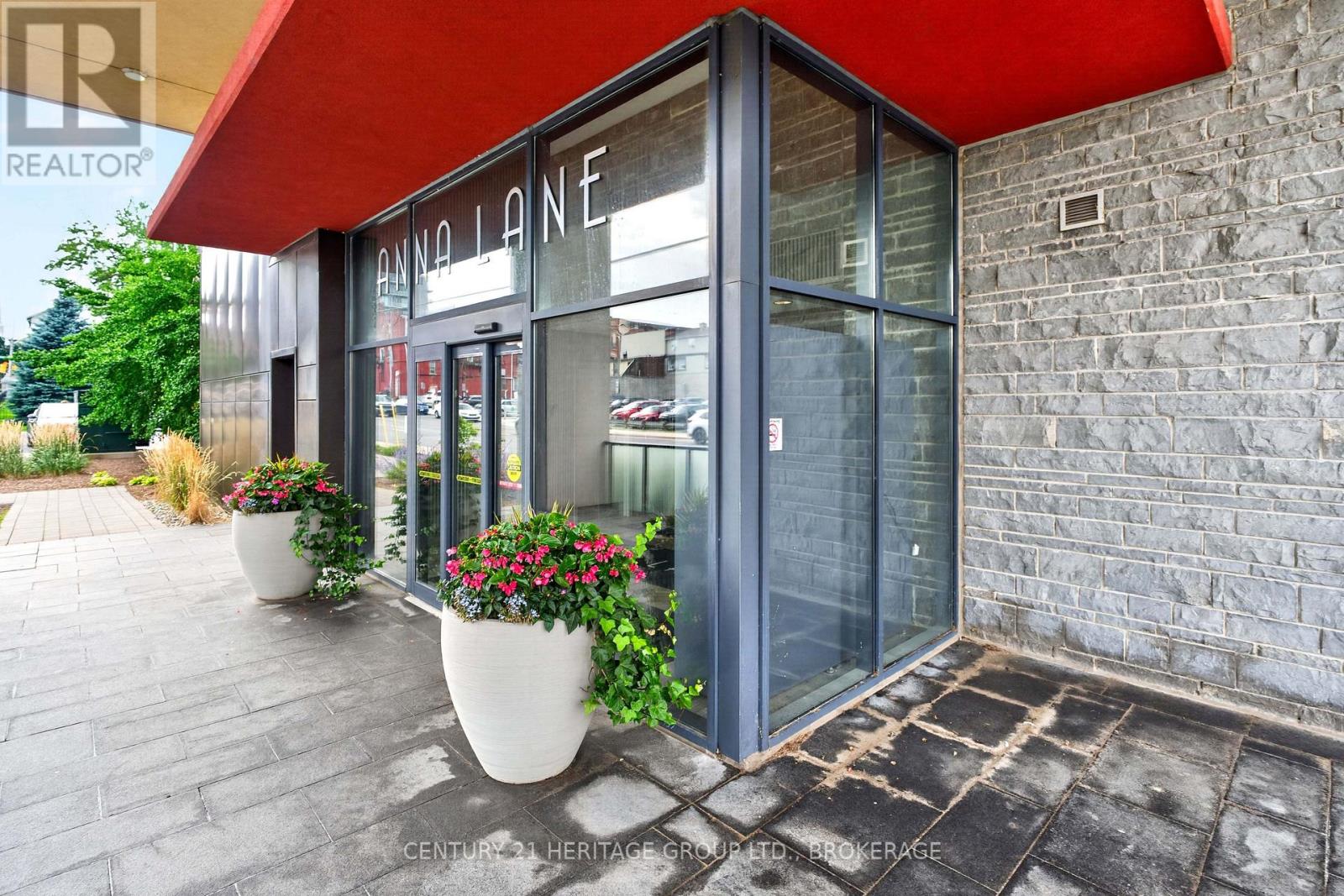 #A1 121 QUEEN STREET - 3