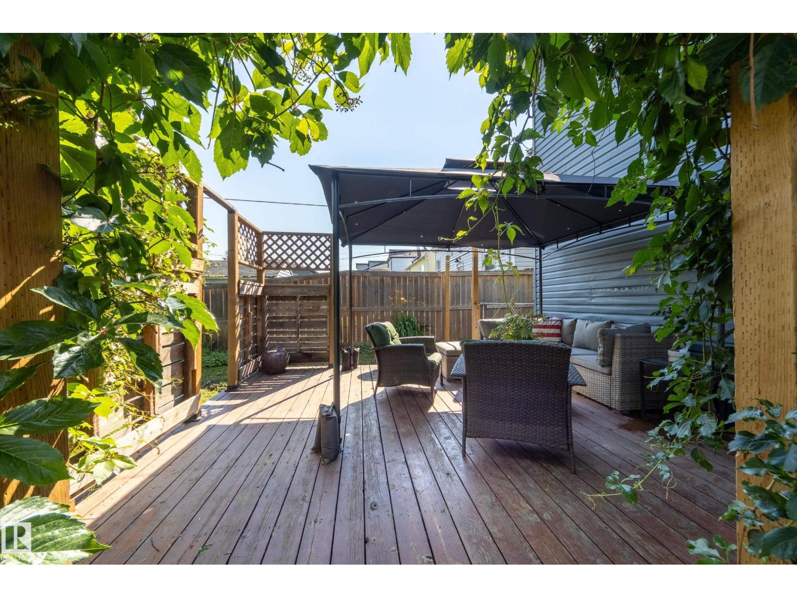 10644 65 AV NW - 35