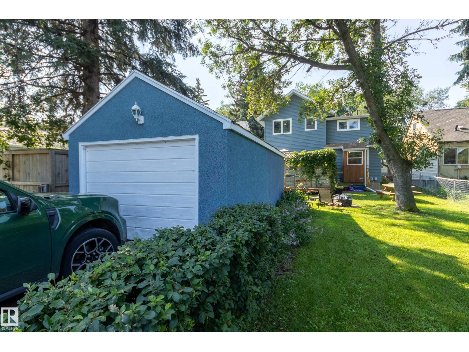 10644 65 AV NW - 42