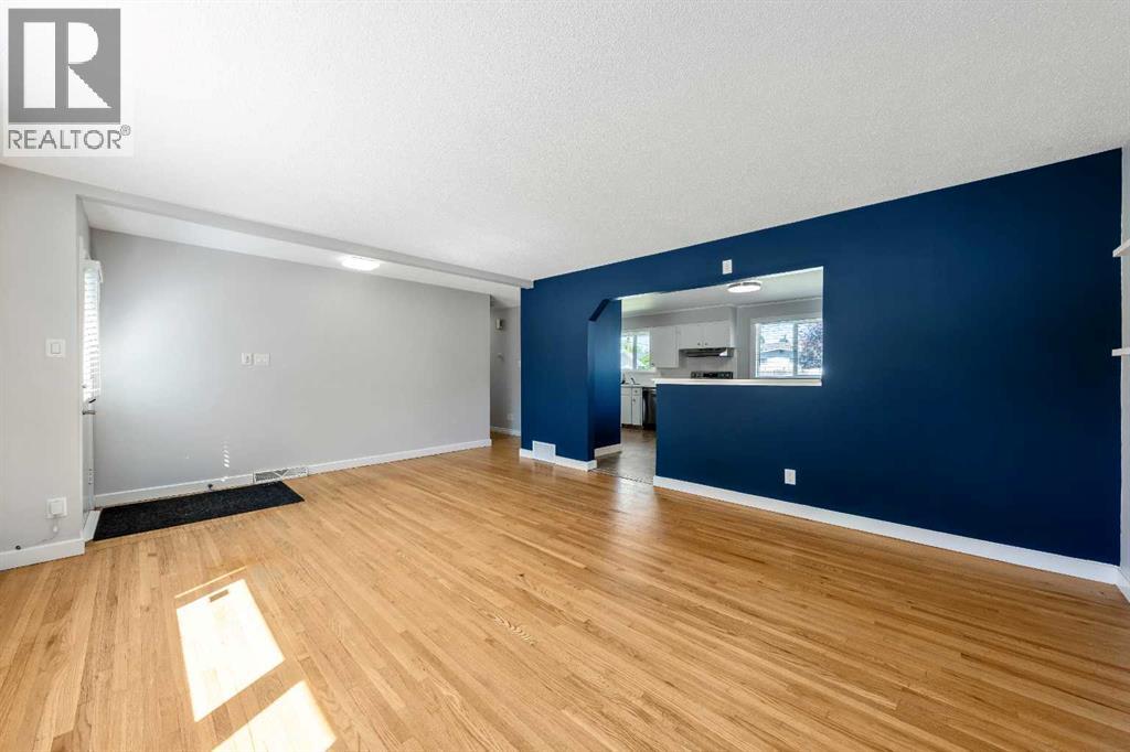 629 Agate Crescent Southeast - Photo 8