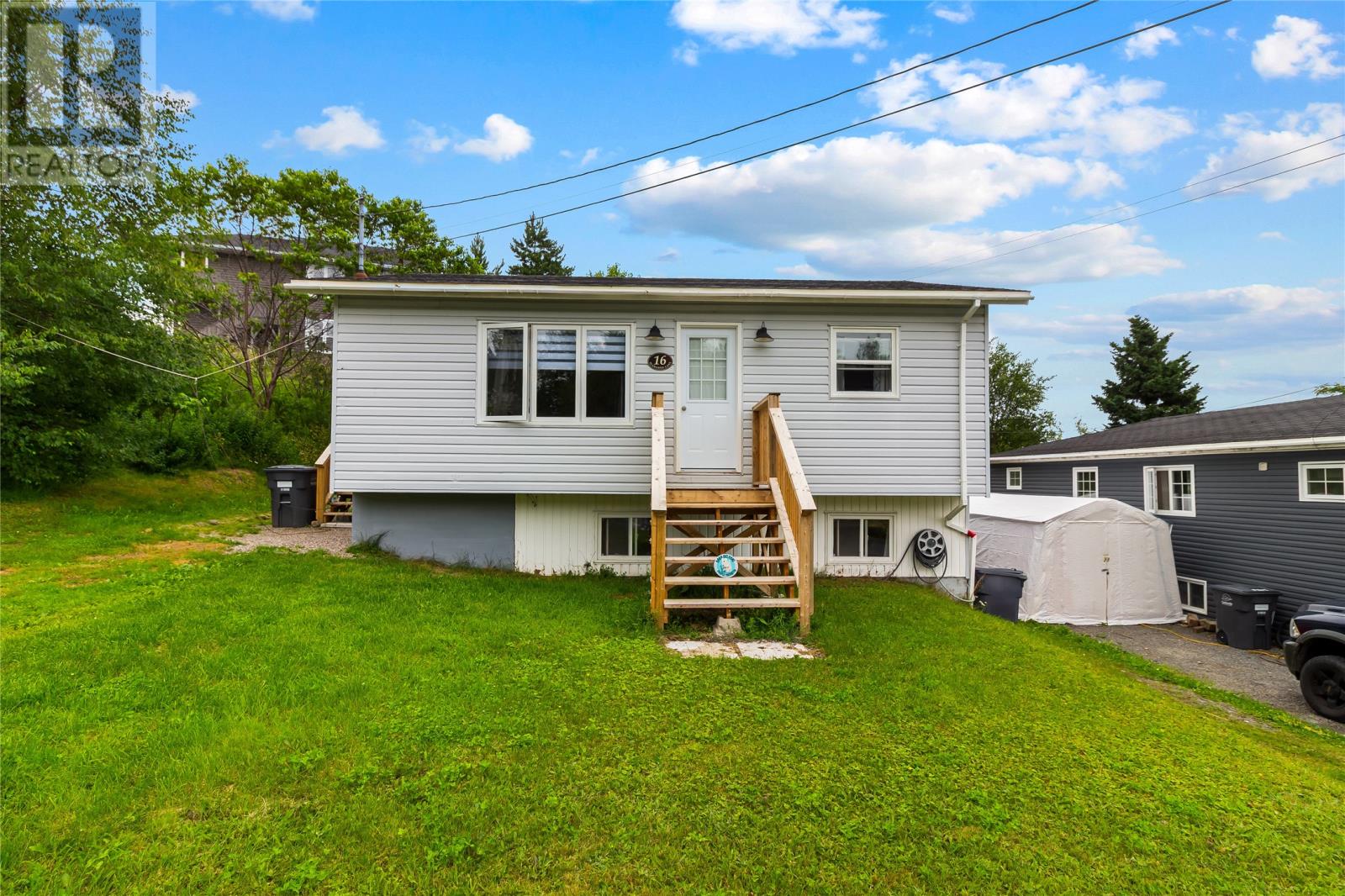 16 Seawards Lane
