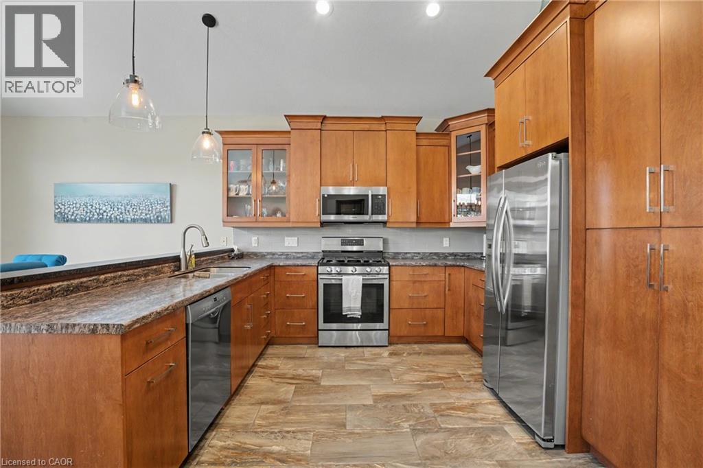 12 SILVERWOOD Avenue - 16