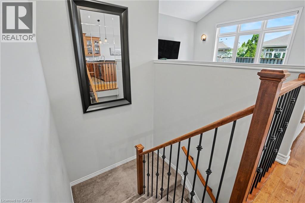 12 SILVERWOOD Avenue - 23