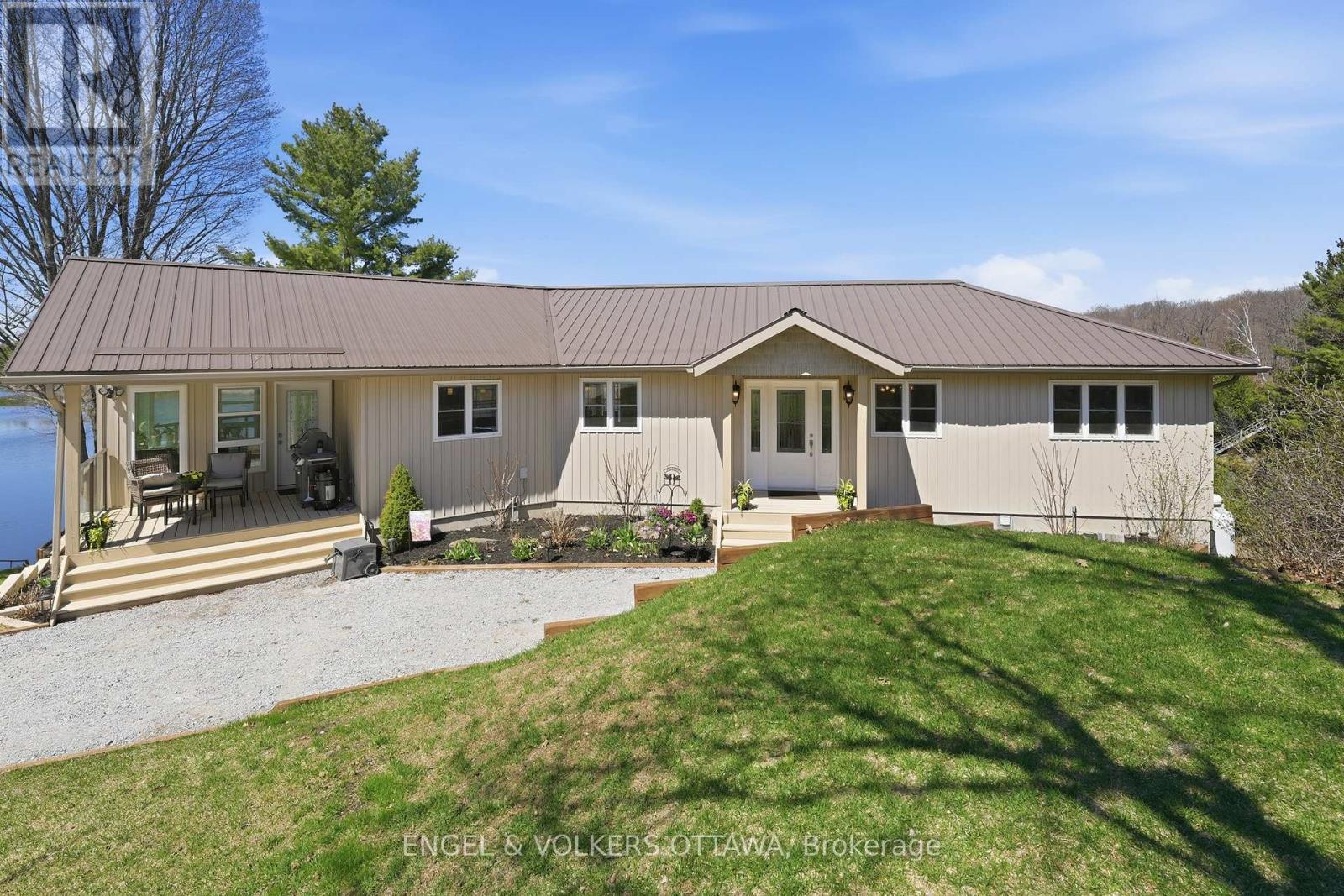 11805B 38 HIGHWAY, Frontenac (Frontenac Centre) — photo 2