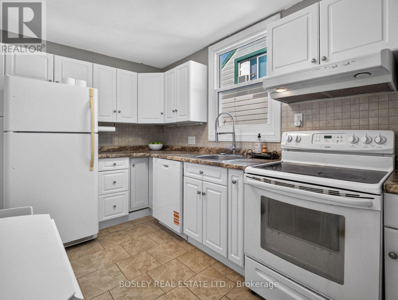 6168 CHURCHILL STREET - Image 8