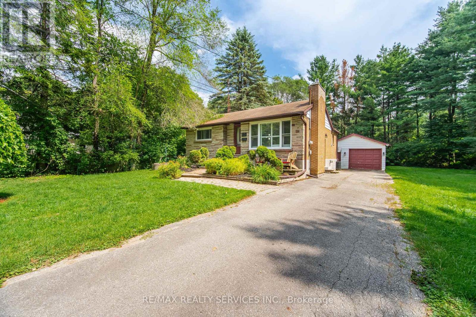 43 MAPLE AVENUE - 3