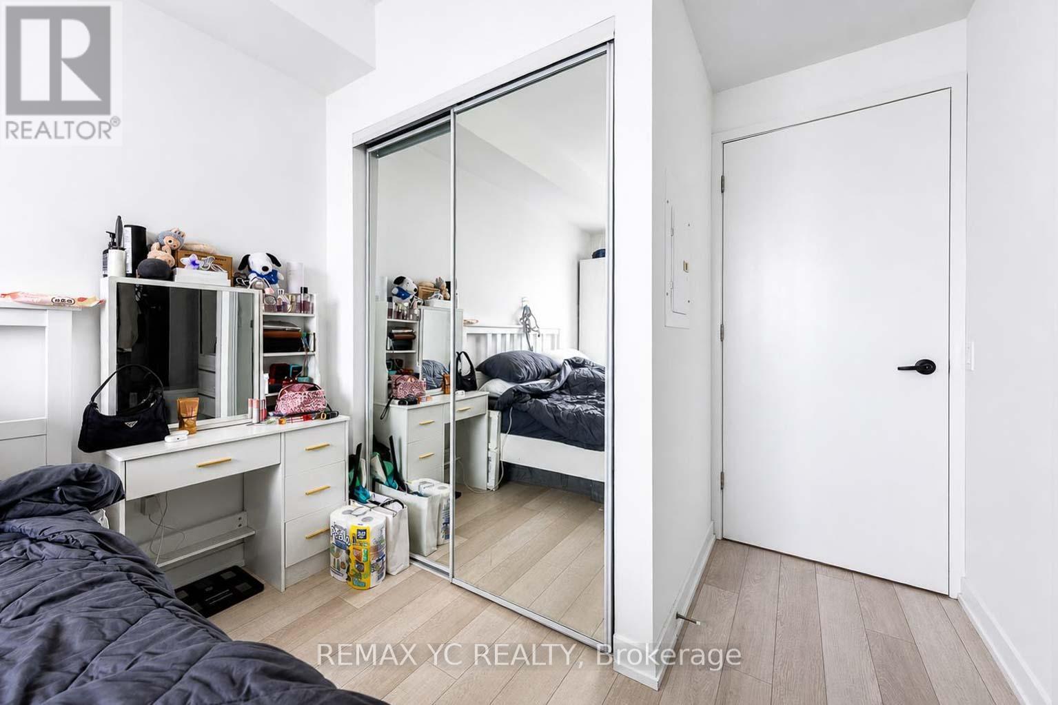 #3708 39 ROEHAMPTON AVENUE - 18