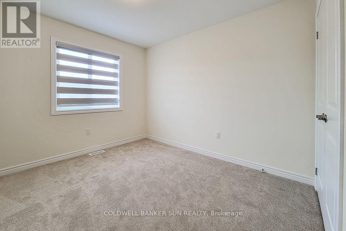 82 PINOT CRESCENT - 19