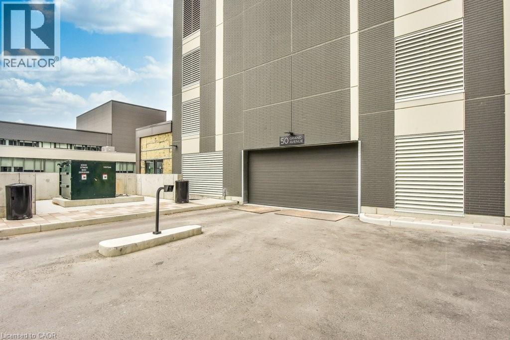 #1014 50 GRAND Avenue S - 42