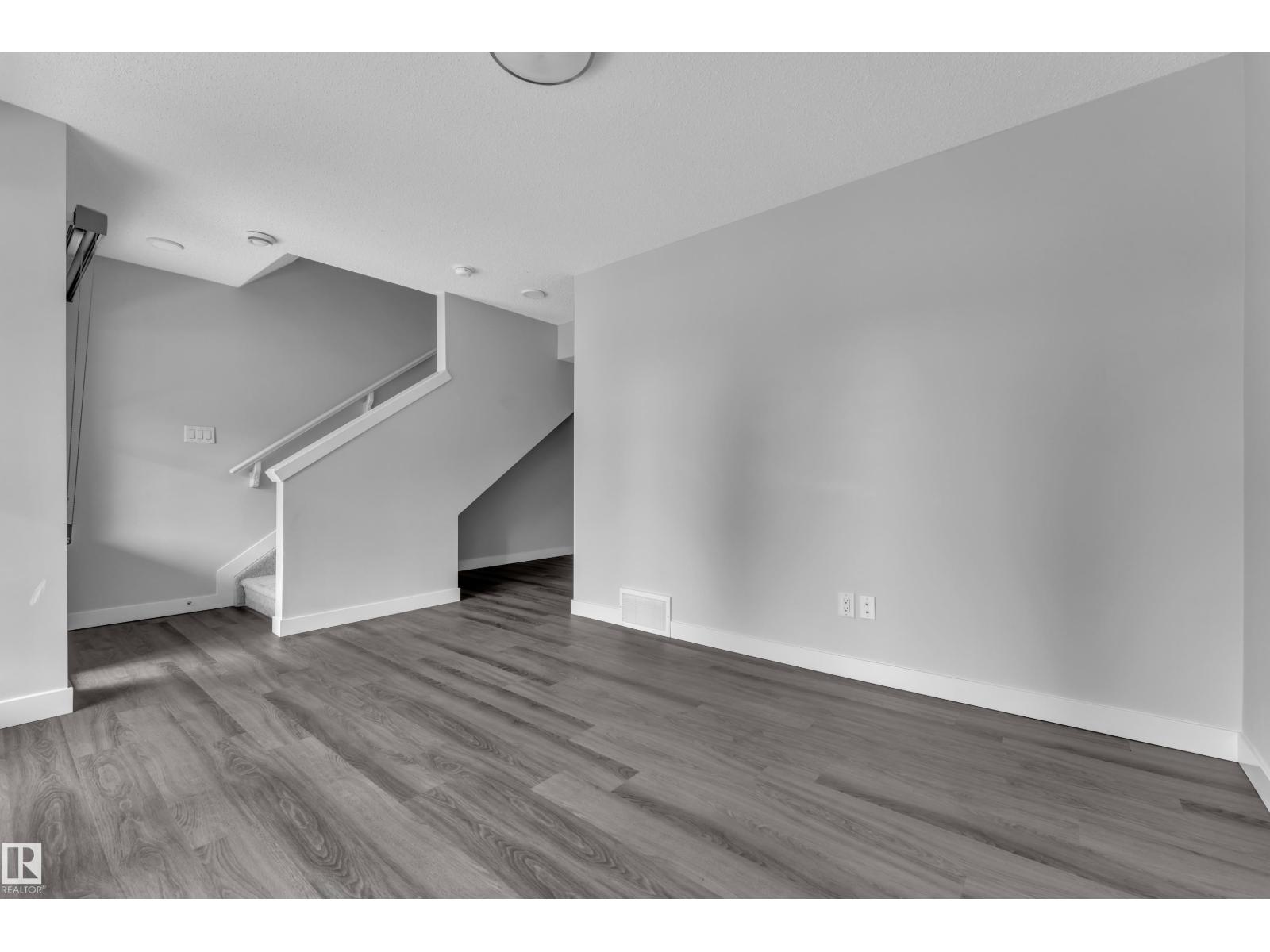 #49 1051 Graydon Hill BV SW SW, Graydon Hill, Edmonton photo 4