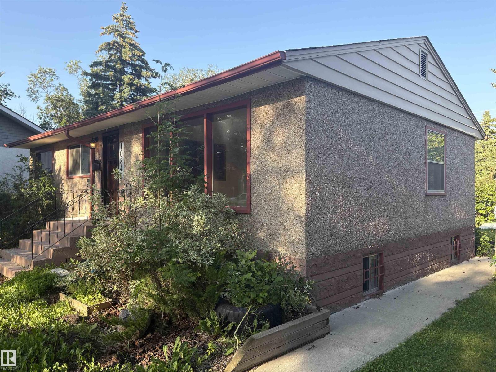 10845 140 ST NW - 2