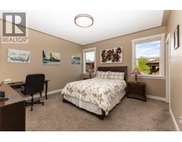 220 Michigan Pl, Campbell River, BC V9H0C7 Photo 22