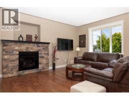 Living room - 220 Michigan Pl, Campbell River, BC V9H0C7 Photo 10