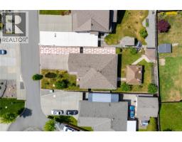 220 Michigan Pl, Campbell River, BC V9H0C7 Photo 68