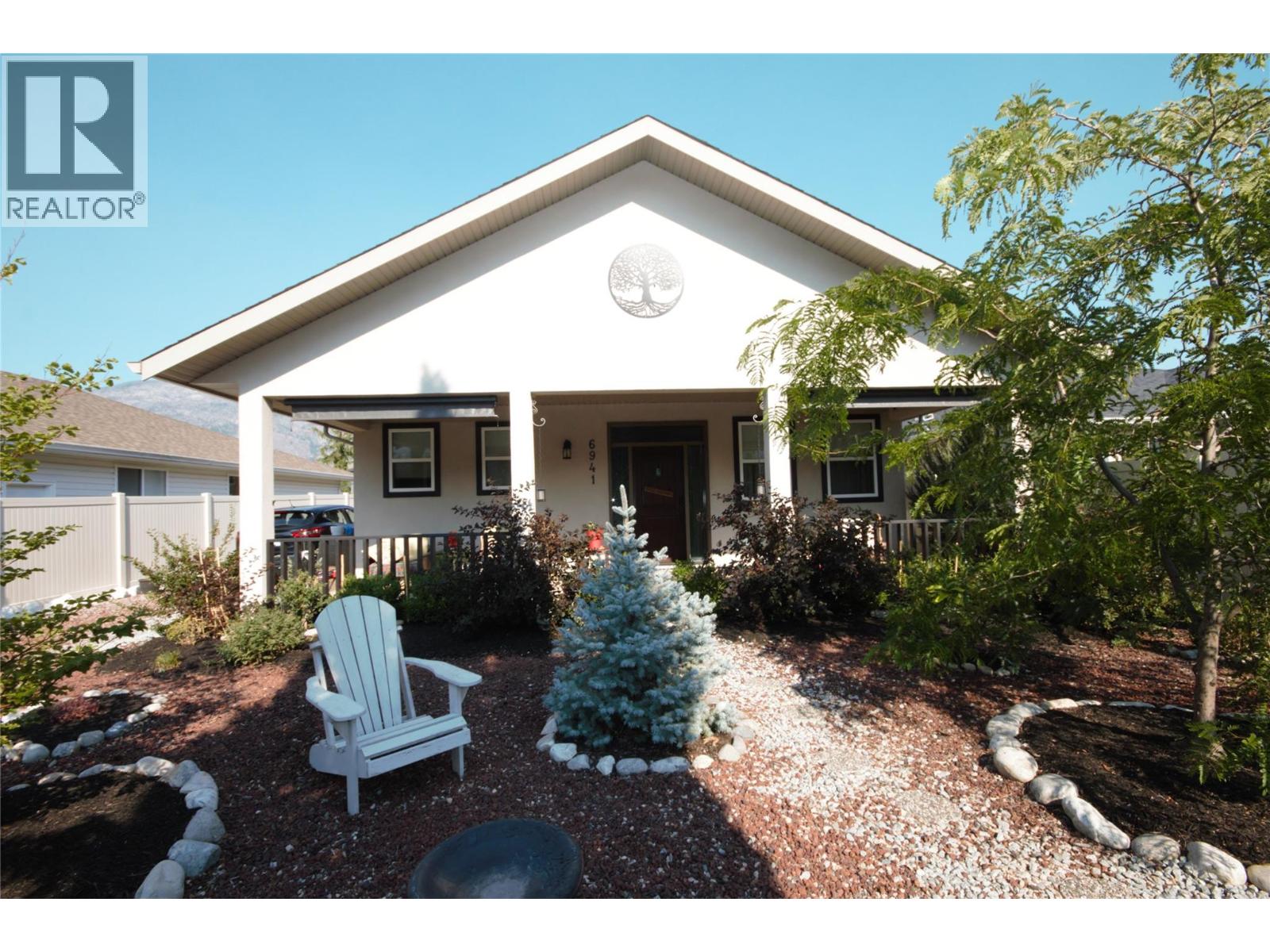 6941 MEADOWS Drive - 1