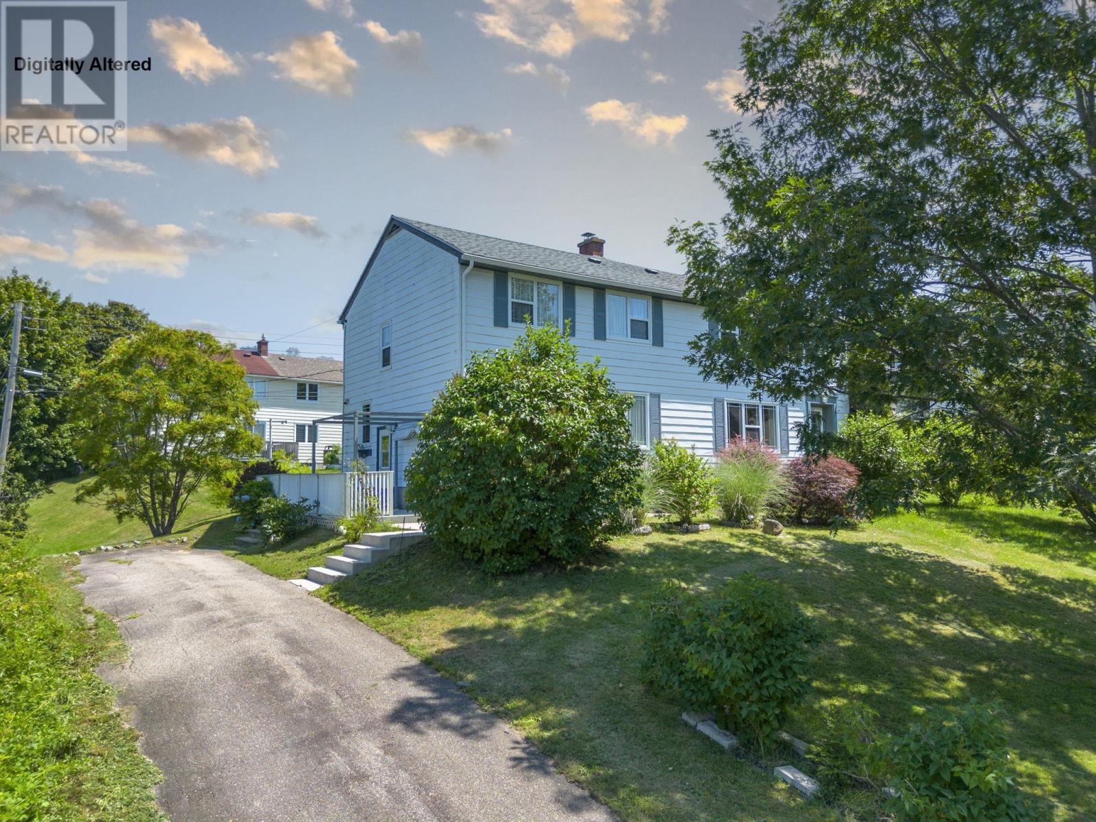 122 Cote Des Neiges Road - 1