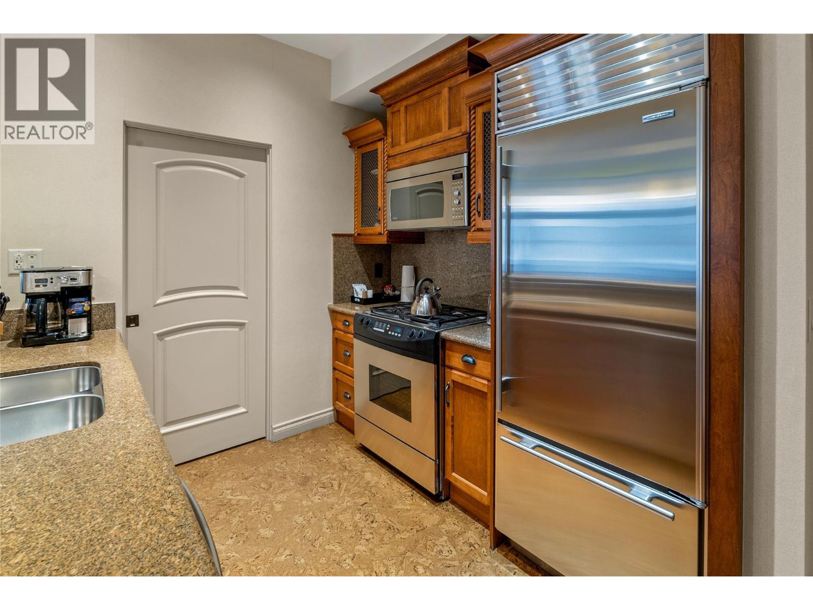 350 L12 1288 Water Street North, Kelowna
