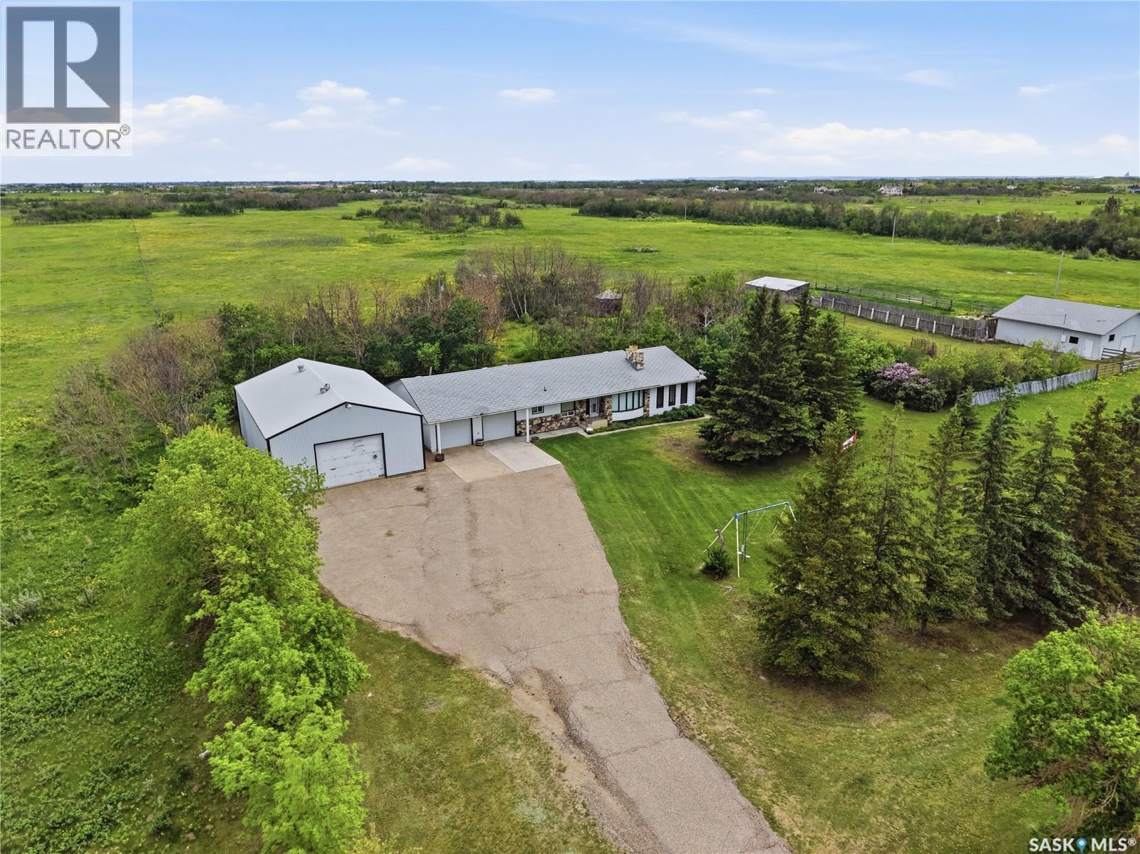 (Martensville) Friesen Acreage