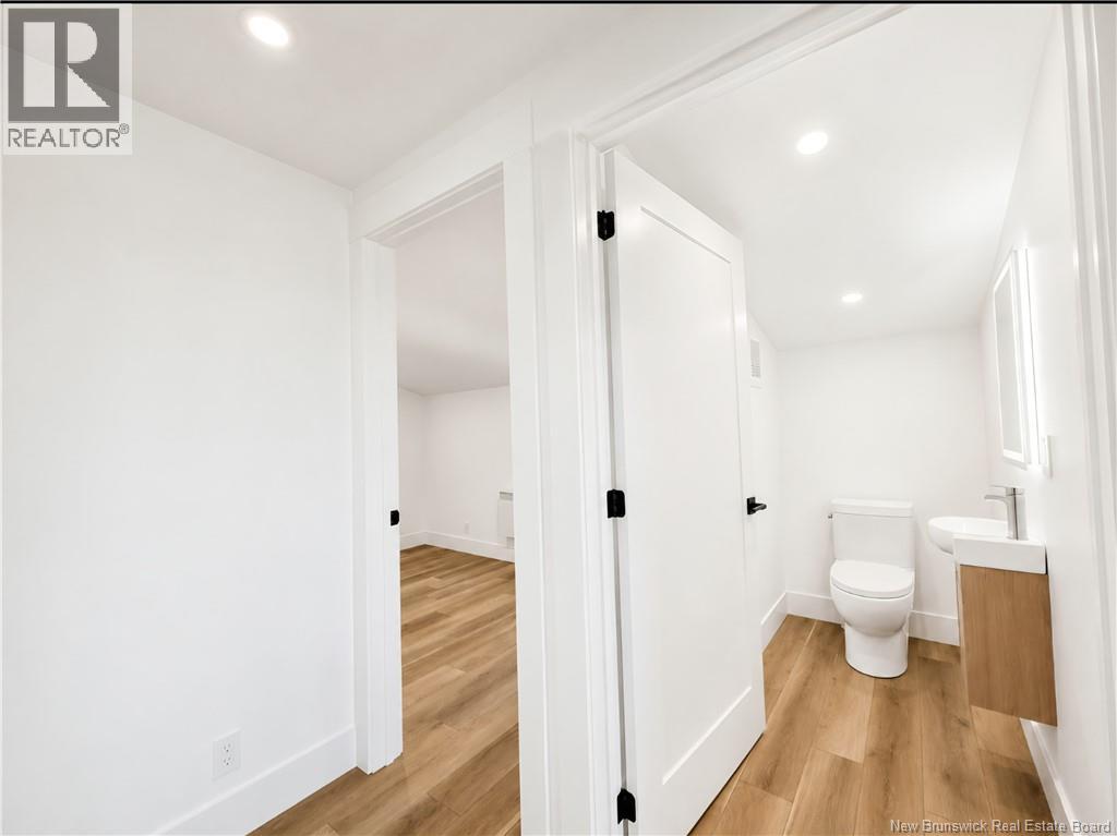 307 Bannister Road - 21