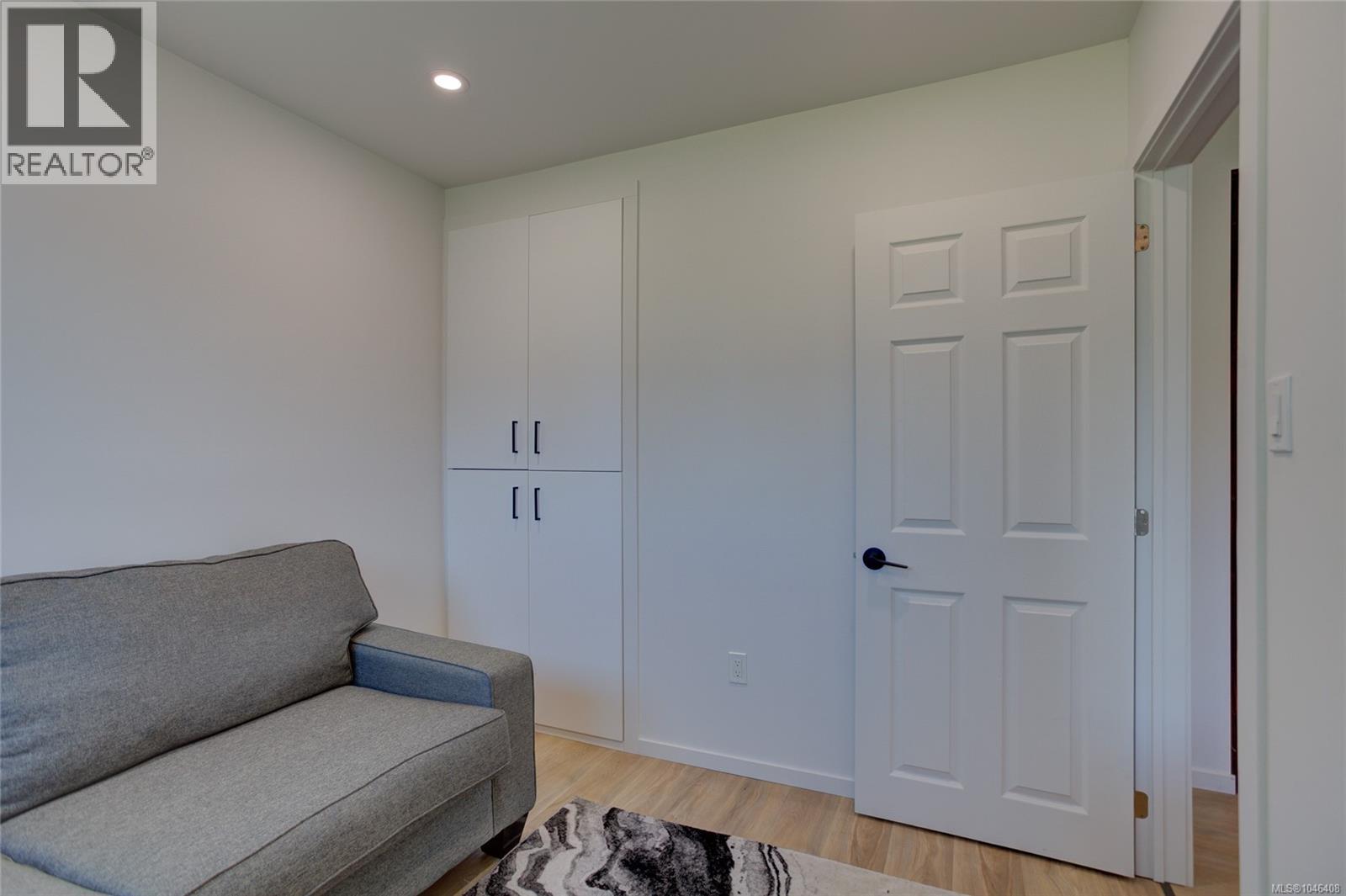 26 Stevens Cres - 28