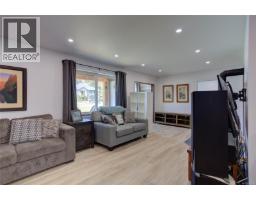 26 Stevens Cres, Lake Cowichan, BC V0R2G0 Photo 9