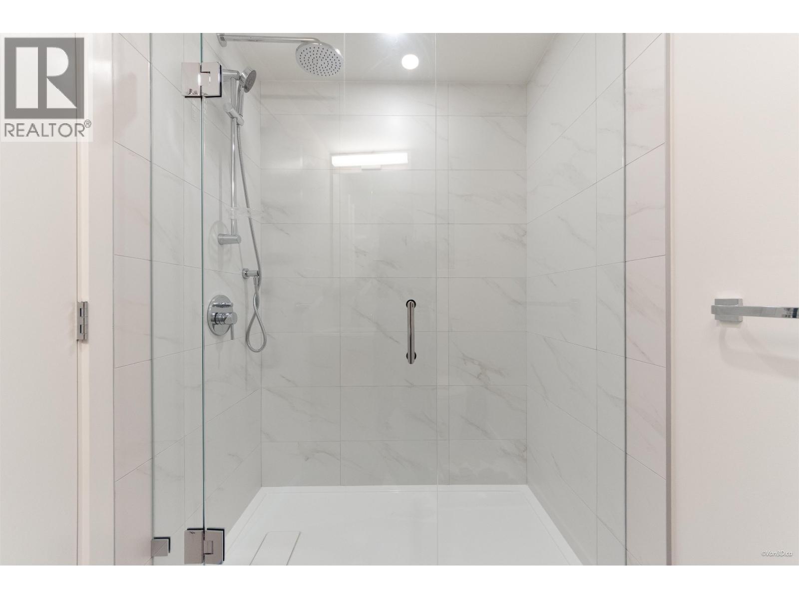 2 Bed, 2 Bath House for Sale in Coquitlam – 1502 308 ALDERSON AVENUE, Coquitlam – MLS# R3154170 - Image 21
