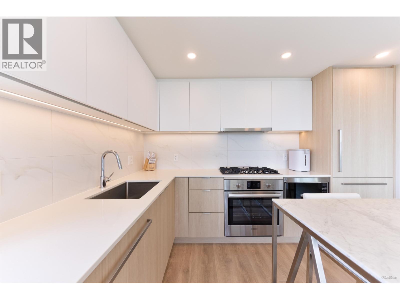 2 Bed, 2 Bath House for Sale in Coquitlam – 1502 308 ALDERSON AVENUE, Coquitlam – MLS# R3154170 - Image 7