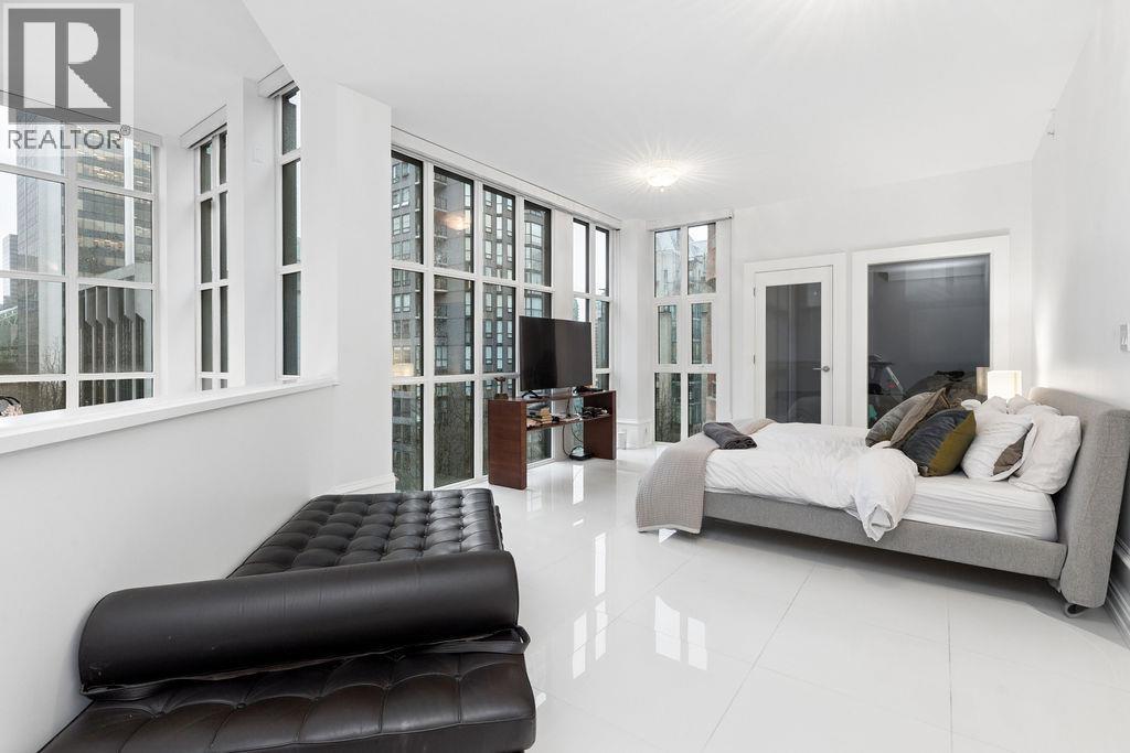 3 Bed, 4 Bath House for Sale in Vancouver – PH2 1102 HORNBY STREET, Vancouver – MLS# R3154181 - Image 15
