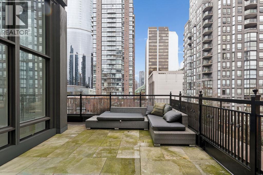 3 Bed, 4 Bath House for Sale in Vancouver – PH2 1102 HORNBY STREET, Vancouver – MLS# R3154181 - Image 28