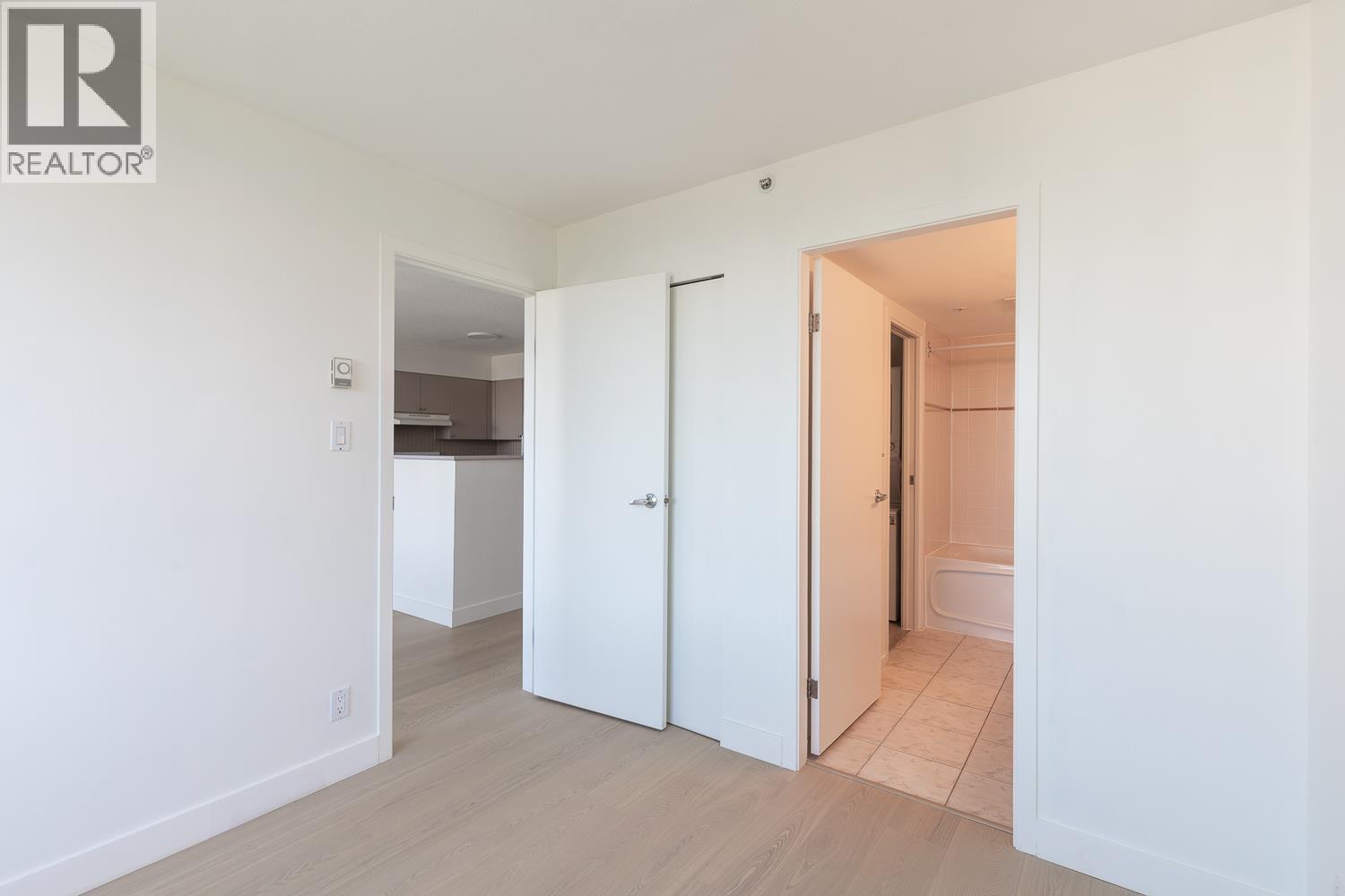 1 Bed, 1 Bath House for Sale in Vancouver – 1107 1277 NELSON STREET, Vancouver – MLS# R3154203 - Image 14