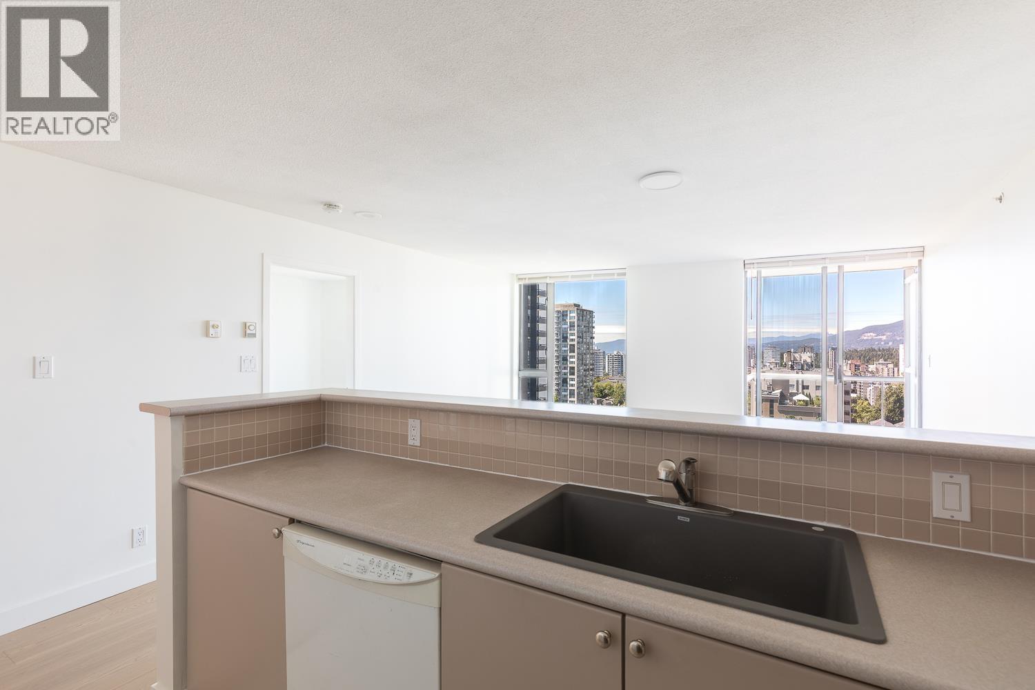 1 Bed, 1 Bath House for Sale in Vancouver – 1107 1277 NELSON STREET, Vancouver – MLS# R3154203 - Image 5