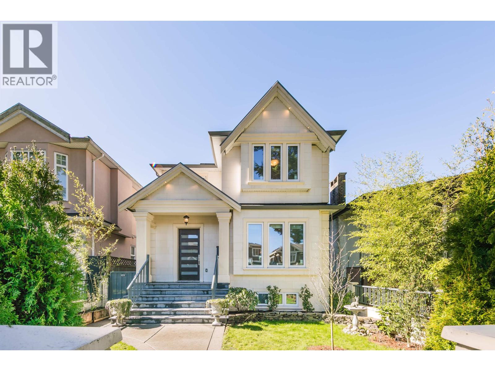 11 Bed, 7 Bath House for Sale in Vancouver – 5887 BATTISON STREET, Vancouver – MLS# R3154186
