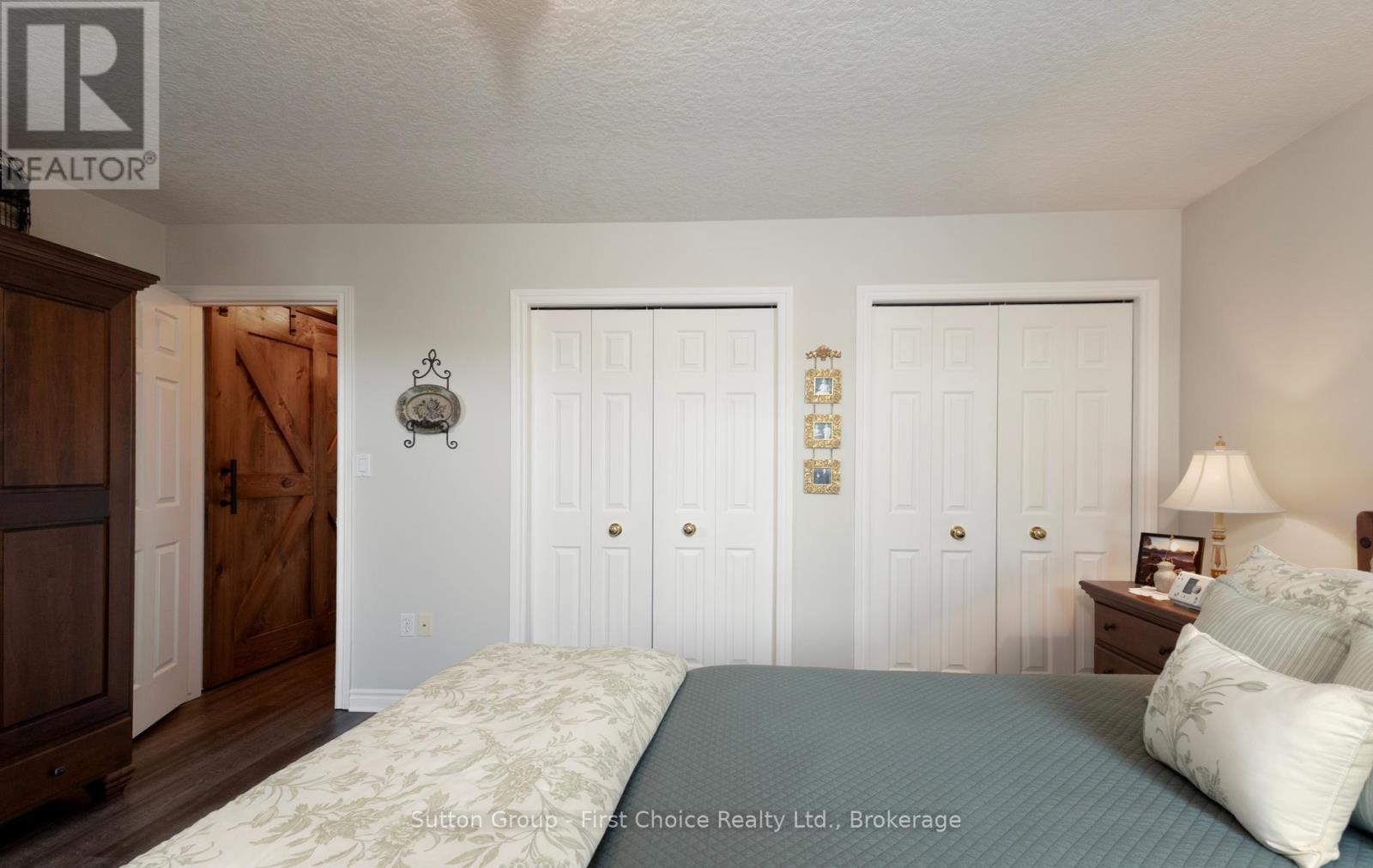 181 BENDER AVENUE - Image 18