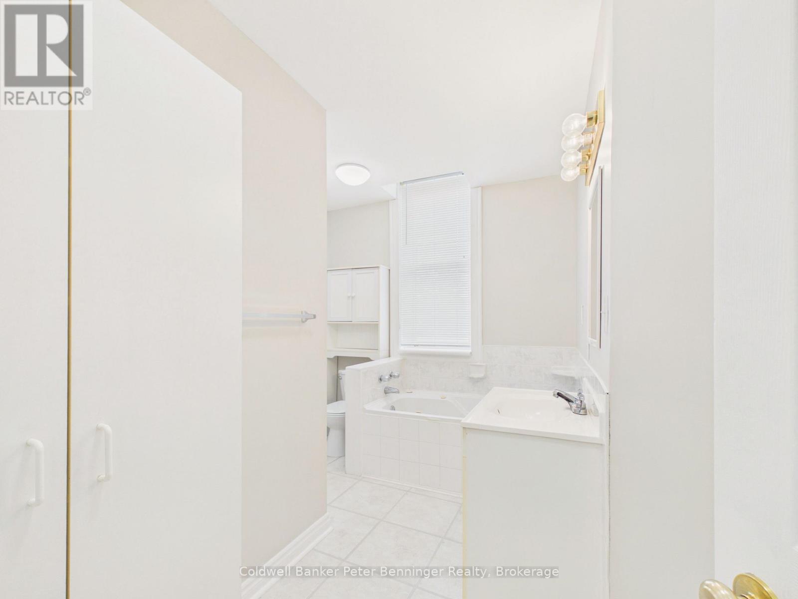 7 YONGE STREET S - 21
