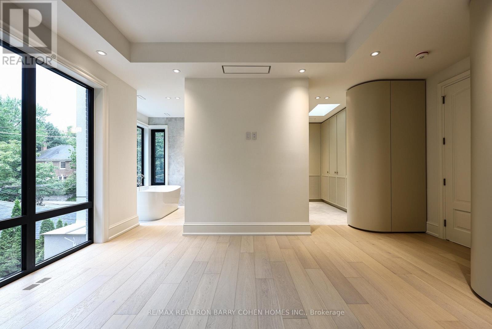 39 CHUDLEIGH AVENUE - 30