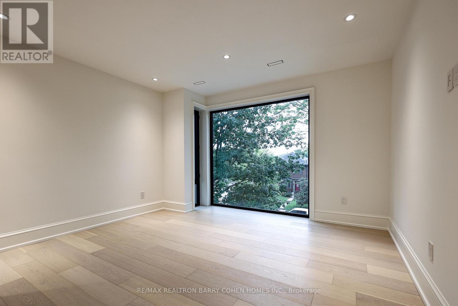 39 CHUDLEIGH AVENUE - 37