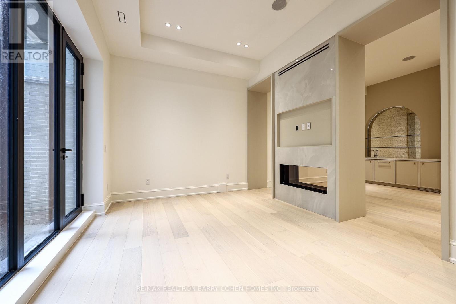 39 CHUDLEIGH AVENUE - 43