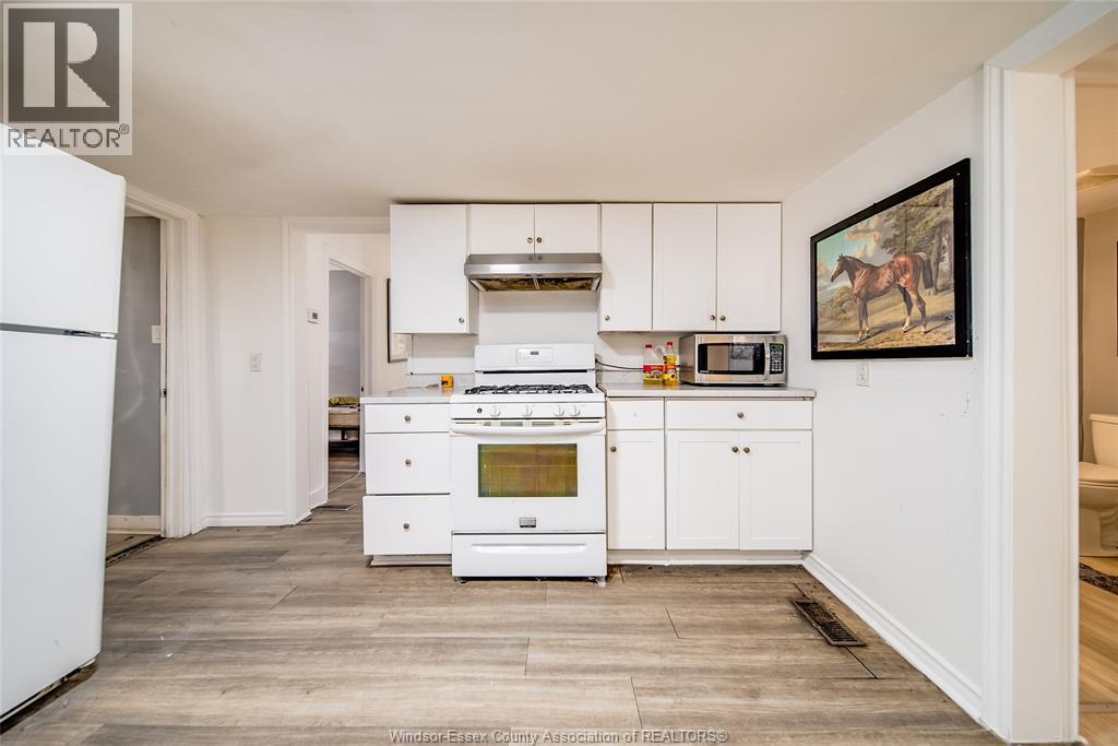 3080 SANDWICH STREET - 11
