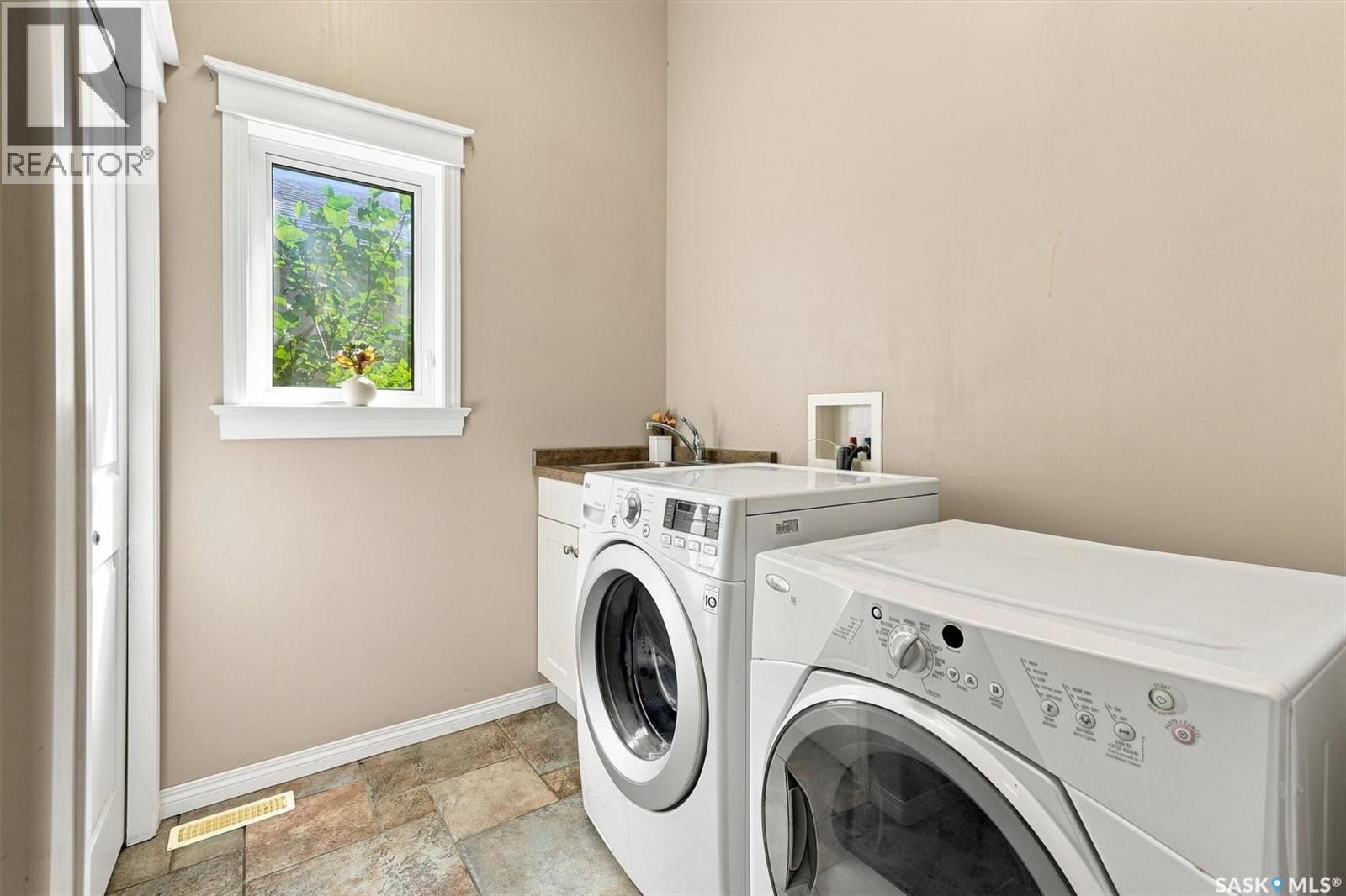 715 Bellmont COURT - 28