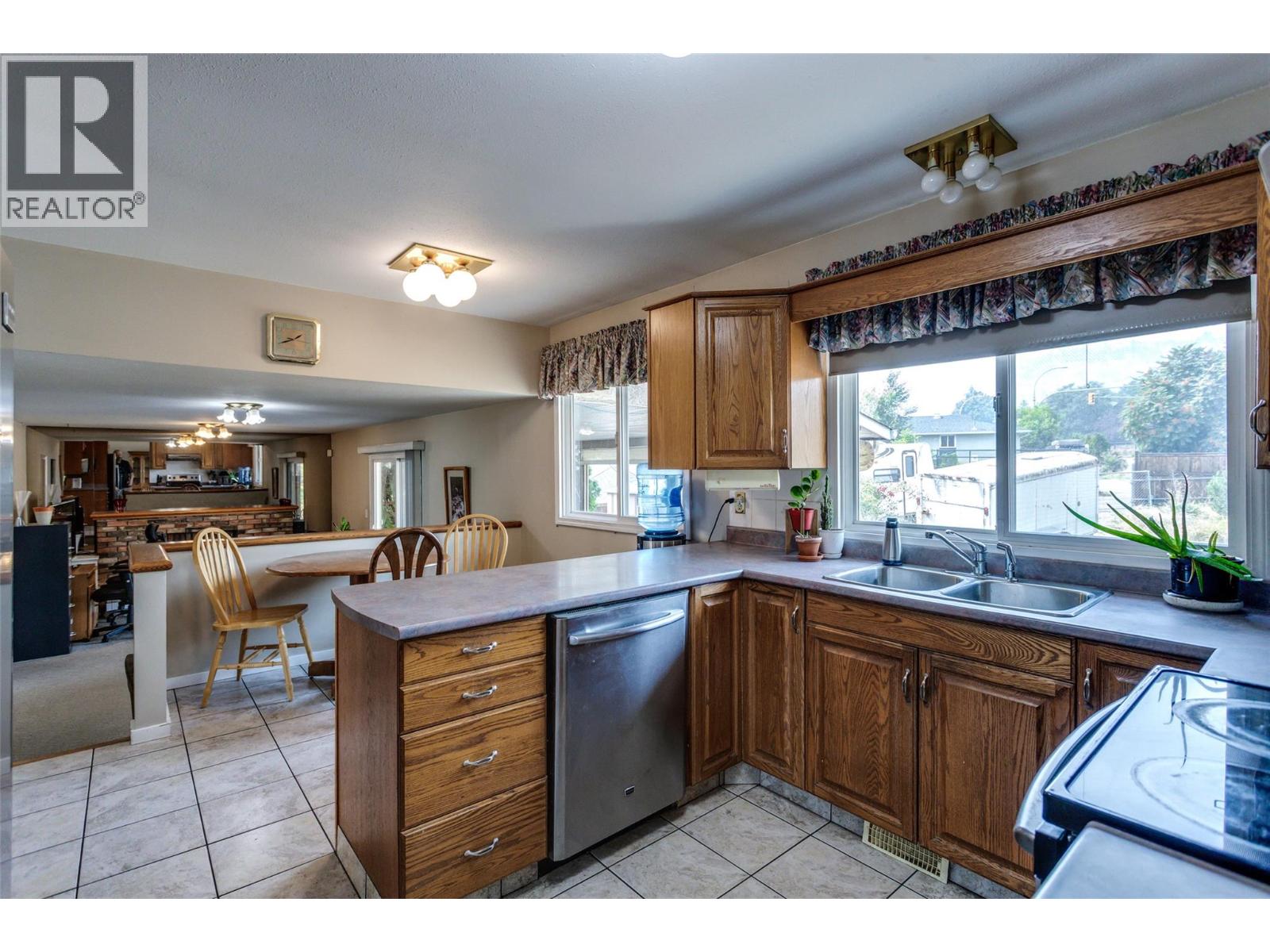  840 Liban Court, Kelowna