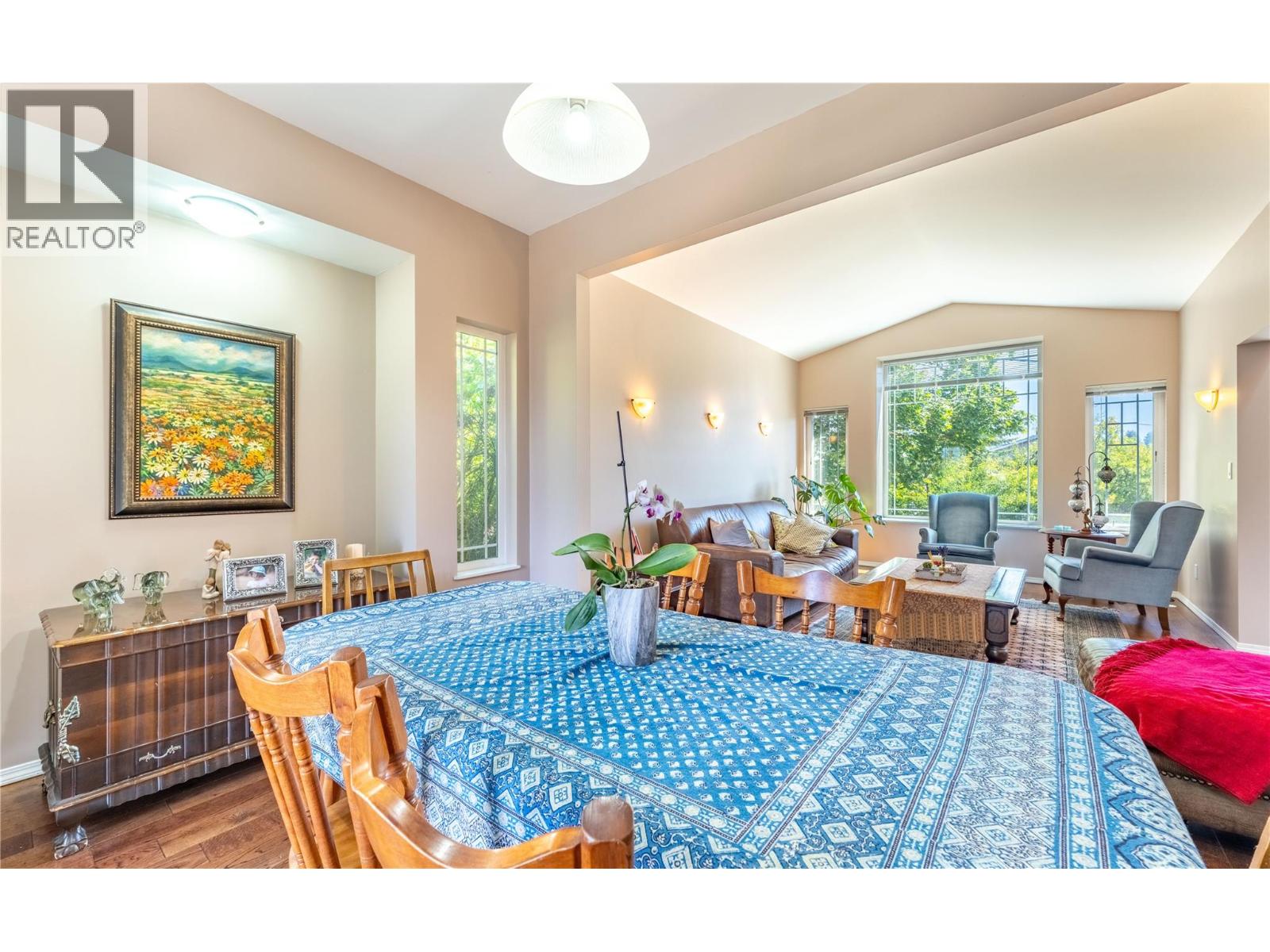 201 25TH Avenue S - 9