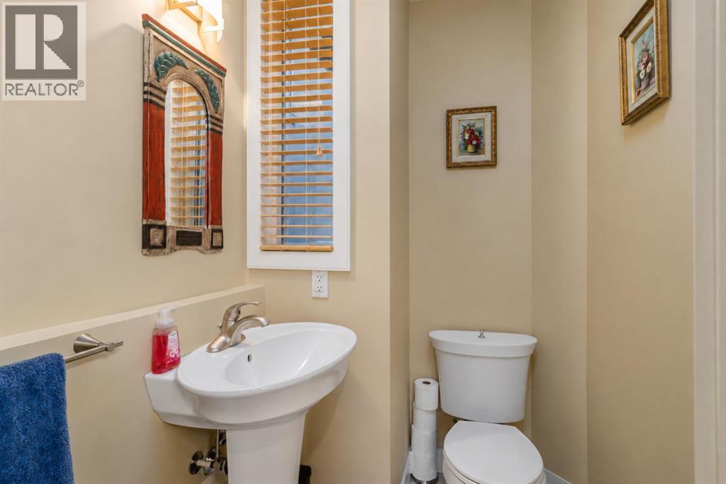 2526 3 Avenue NW - Image 13