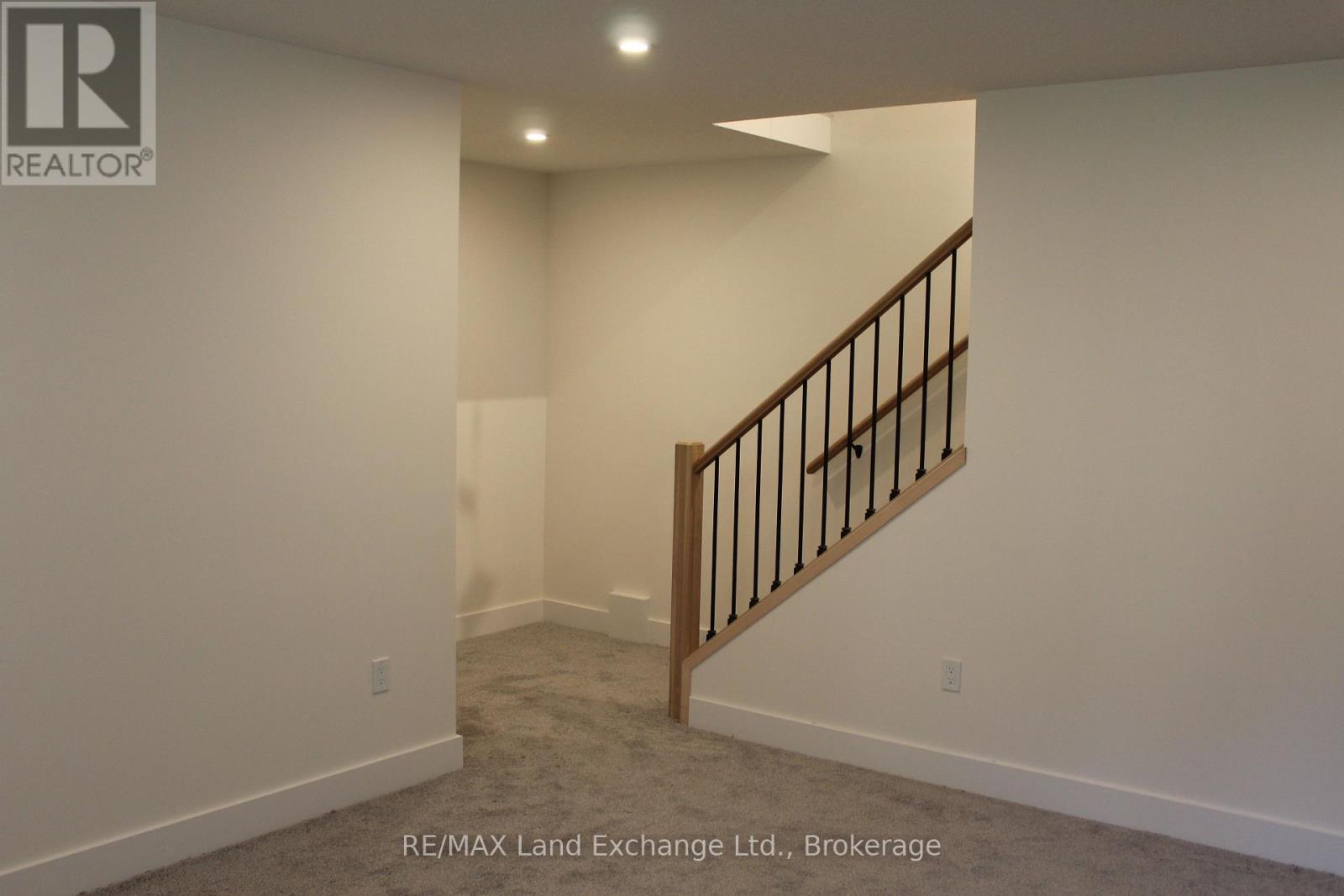766 CAMPBELL AVENUE - 8