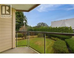 301 1694 Cedar Hill Cross Rd, Saanich, BC V8P2P7 Photo 23
